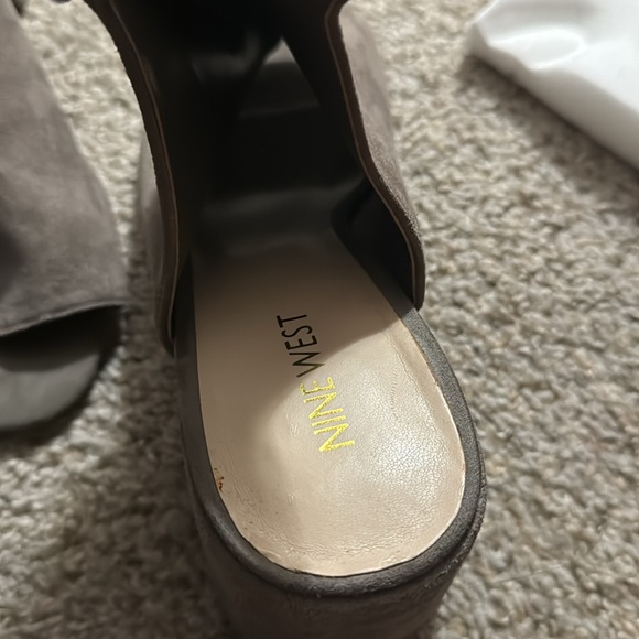 Nine West gray peep toe heels size 10 in women’s - Picture 6 of 6